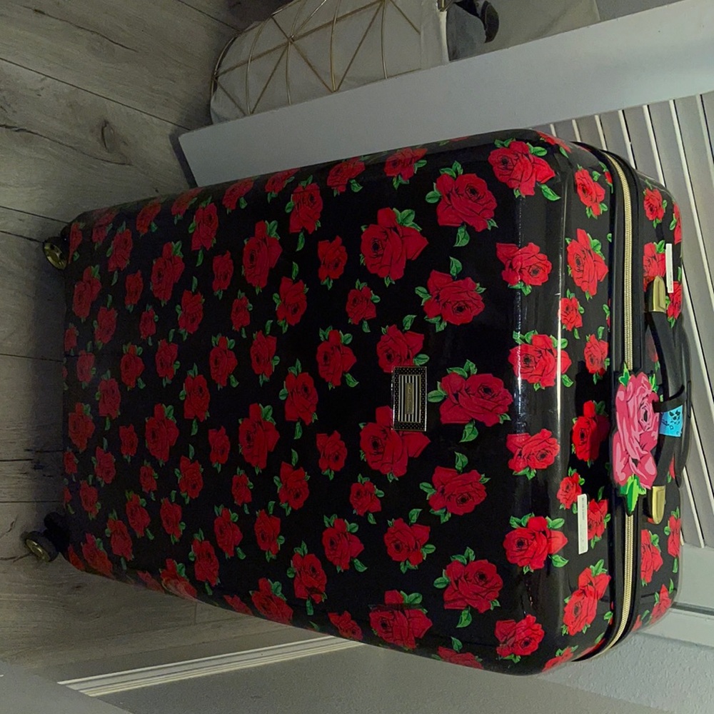 Selling betsey Johnson big travel suitcase